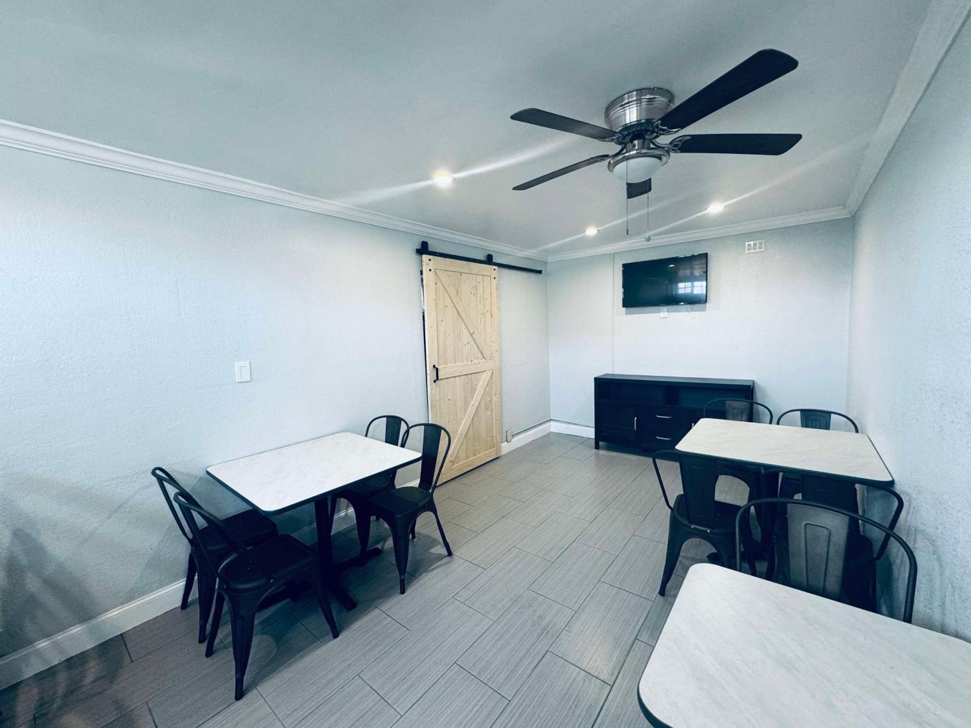 Surestay By Best Western Fresno Central Exterior foto